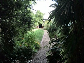 La Fontaine Guest House