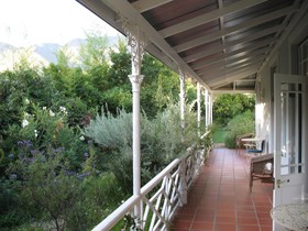 La Fontaine Guest House