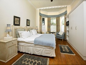 La Fontaine Guest House