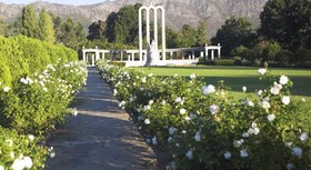 Leeu House