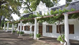 Lekkerwijn Historic Country Guest House