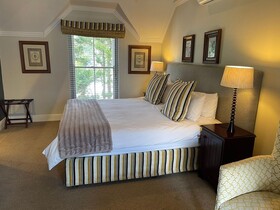 Plumwood Boutique Hotel