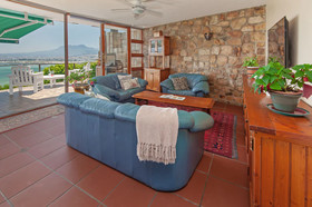 18 On Kloof Bed & Breakfast
