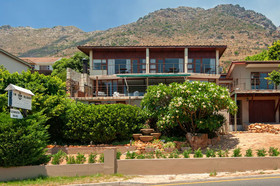 18 On Kloof Bed & Breakfast