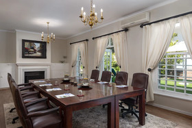 Manor on the Bay Guest House And Conference Centre