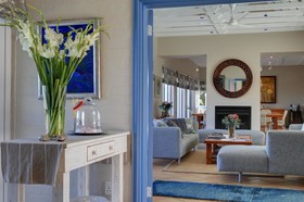Abalone Guest Lodge
