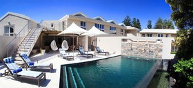 Abalone Guest Lodge