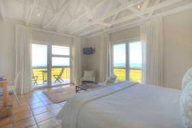Abalone Guest Lodge