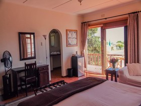 AmaKhosi Guesthouse
