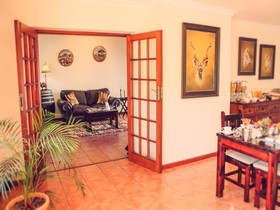 AmaKhosi Guesthouse
