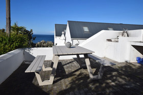 Dolphin House Apartments