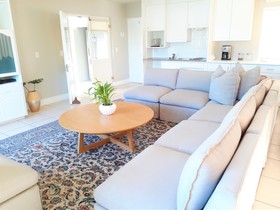 Hermanus Beach Front Lodge