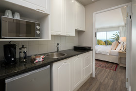 Hermanus Beach Front Lodge