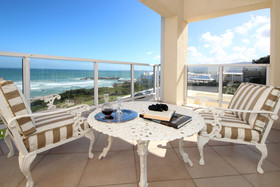 Hermanus Beach Front Lodge