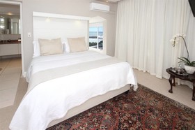 Hermanus Beach Front Lodge