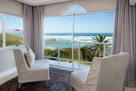 Hermanus Beach Front Lodge