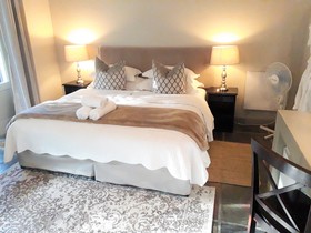 Hermanus Lodge on the Green