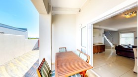 Hermanus Longboat Sea Cottage