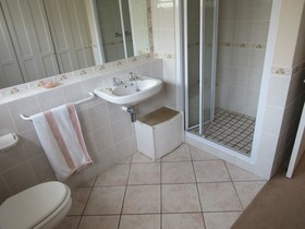 Kingfisher Beach House