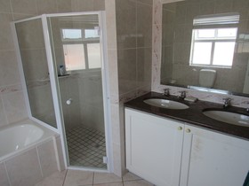 Kingfisher Beach House