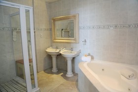 Misty Waves Boutique