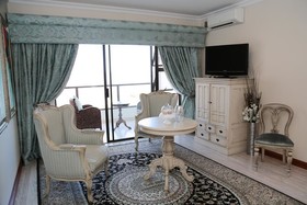 Misty Waves Boutique