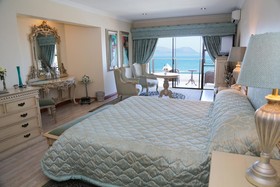 Misty Waves Boutique