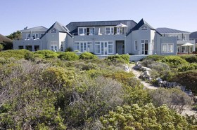 Ocean Eleven Guesthouse