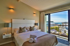 Whale Coast All-Suite Hotel