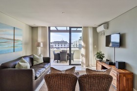 Whale Coast All-Suite Hotel