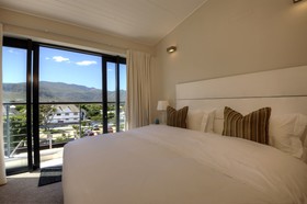 Whale Coast All-Suite Hotel