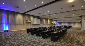 Lagoon Beach Hotel & Spa