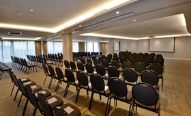 Lagoon Beach Hotel & Spa