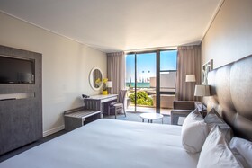 Lagoon Beach Hotel & Spa