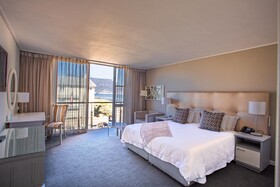 Lagoon Beach Hotel & Spa