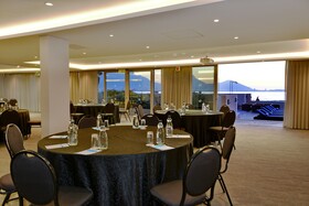 Lagoon Beach Hotel & Spa