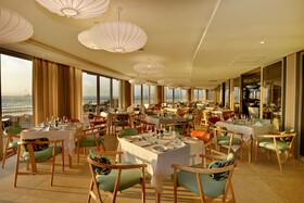 Lagoon Beach Hotel & Spa