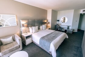 Lagoon Beach Hotel & Spa