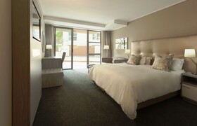 Lagoon Beach Hotel & Spa