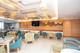 Lagoon Beach Hotel & Spa