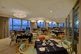 Lagoon Beach Hotel & Spa