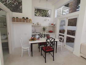 Bella Ev Guest House