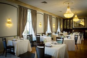 Grande Roche Hotel & Restaurant