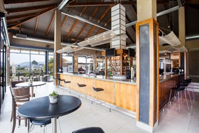 Pearl Valley Hotel By Mantis