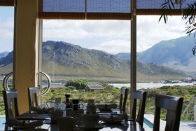 Moonstruck on Pringle Bay Guesthouse