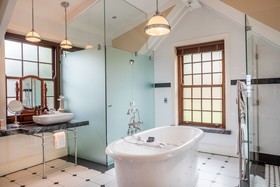 St. James Manor Guesthouse