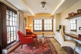 St. James Manor Guesthouse