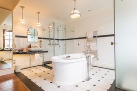 St. James Manor Guesthouse