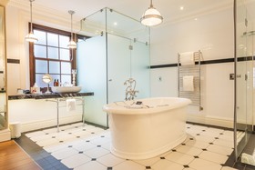 St. James Manor Guesthouse
