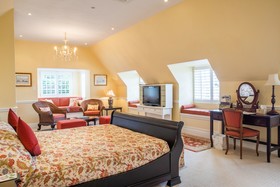 St. James Manor Guesthouse